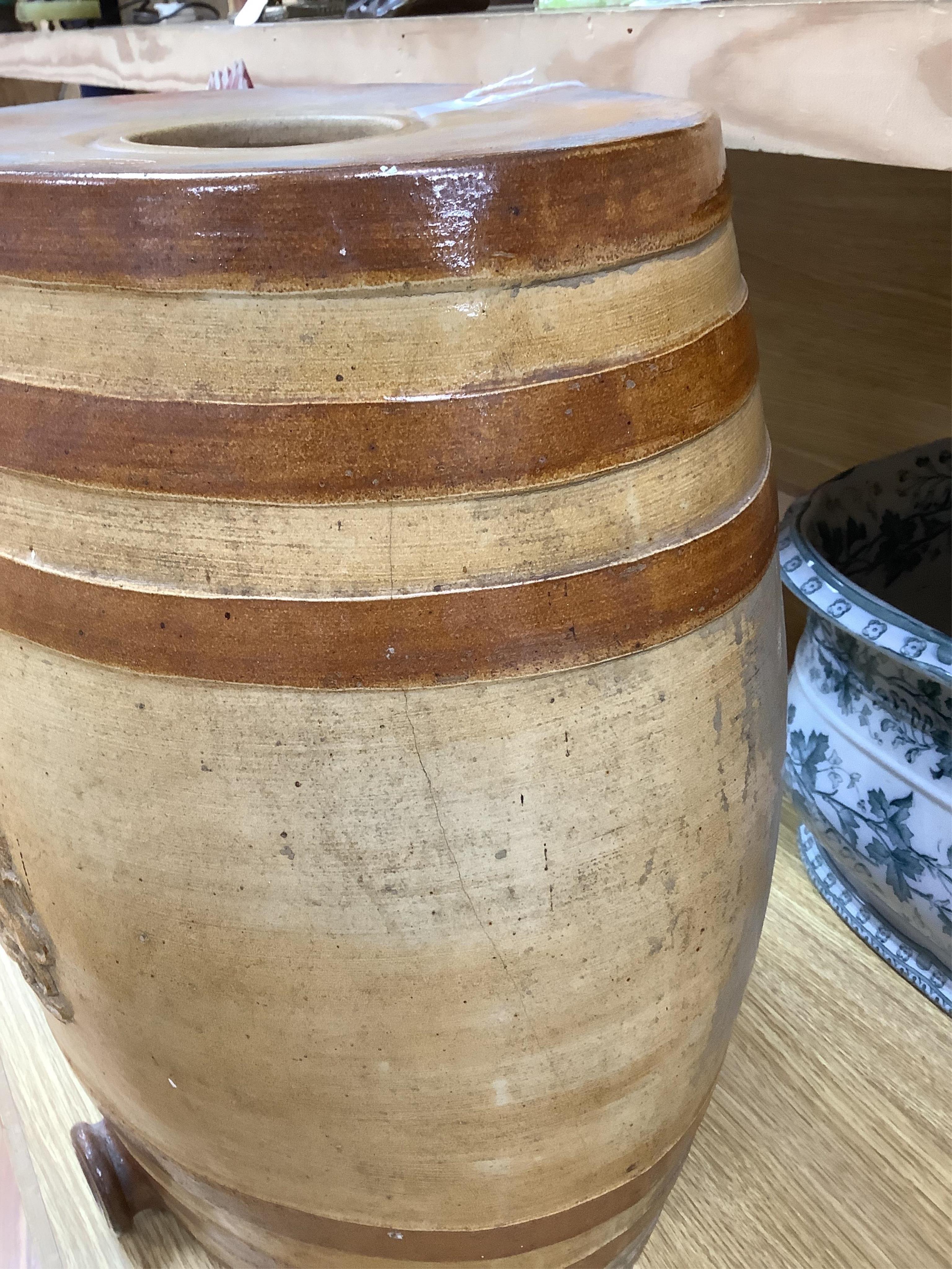 An early 19th century Doulton & Watts stoneware liquor barrel, 45cm high